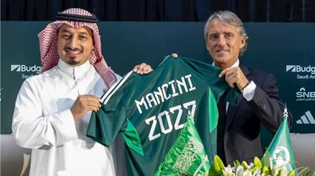 Momento no per l'Arabia Saudita, Mancini infastidito dalle critiche: gesto di stizza ai tifosi