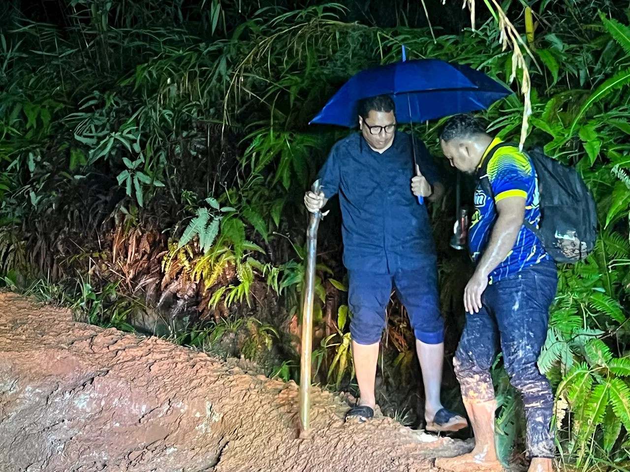 Hujan lebat, ADUN Galas terkandas di Pos Balar