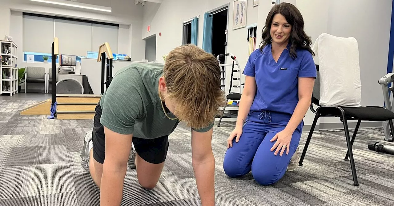 Carmel physical therapy clinic helps student athletes with sports injuries