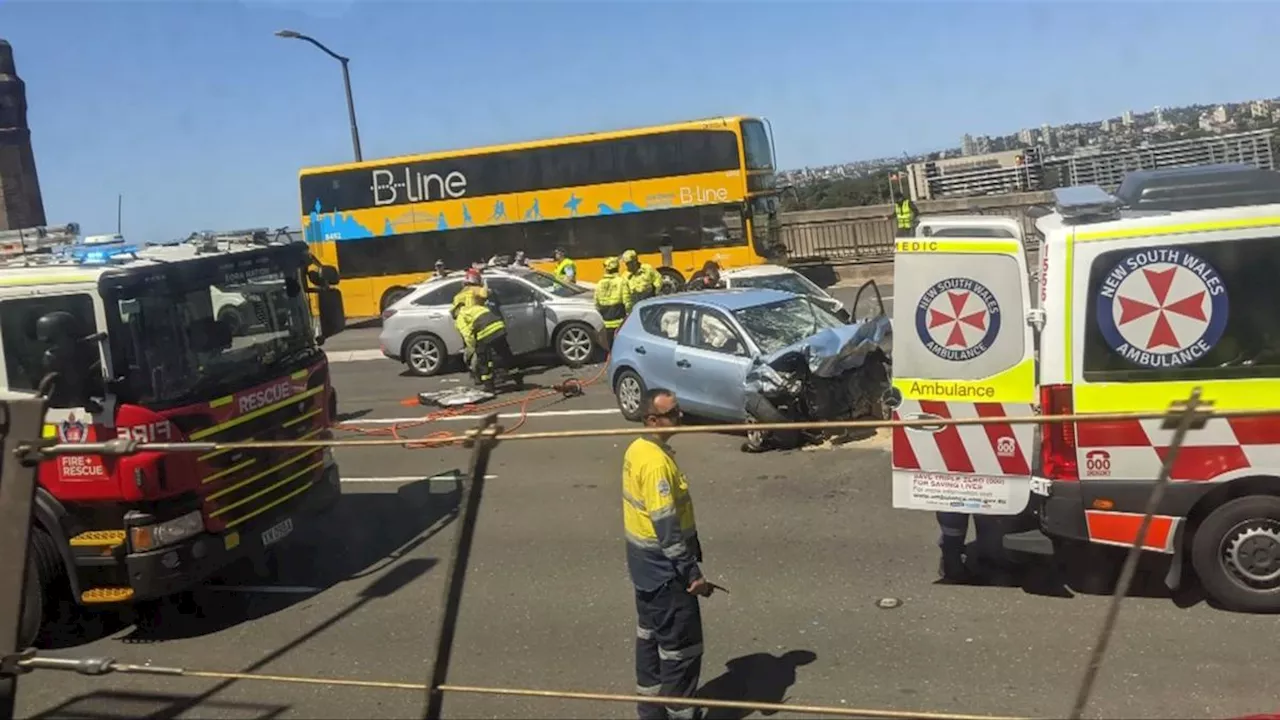 Second man dies after multi-vehicle crash on Sydney Harbour Bridge