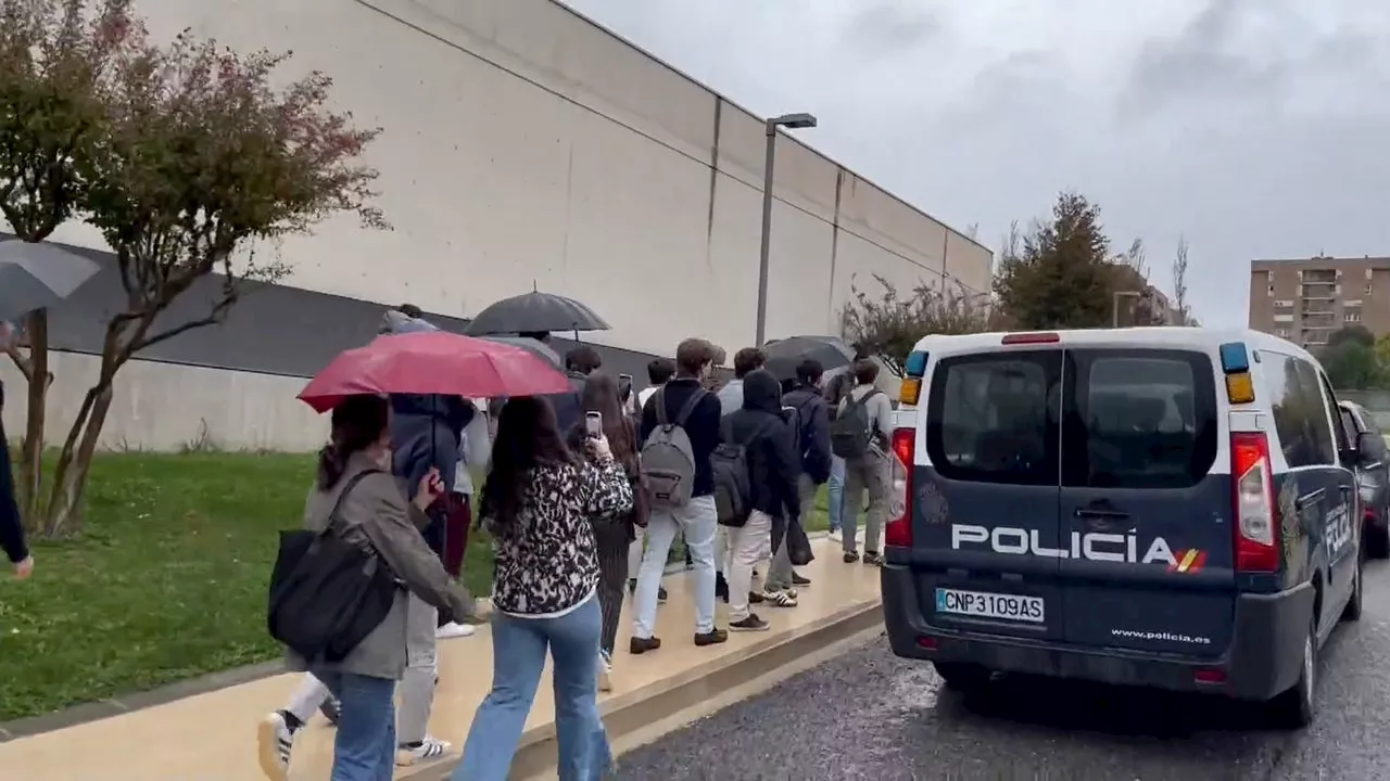 Increpan e insultan al ministro Fernando Grande-Marlaska en la Universidad de Navarra