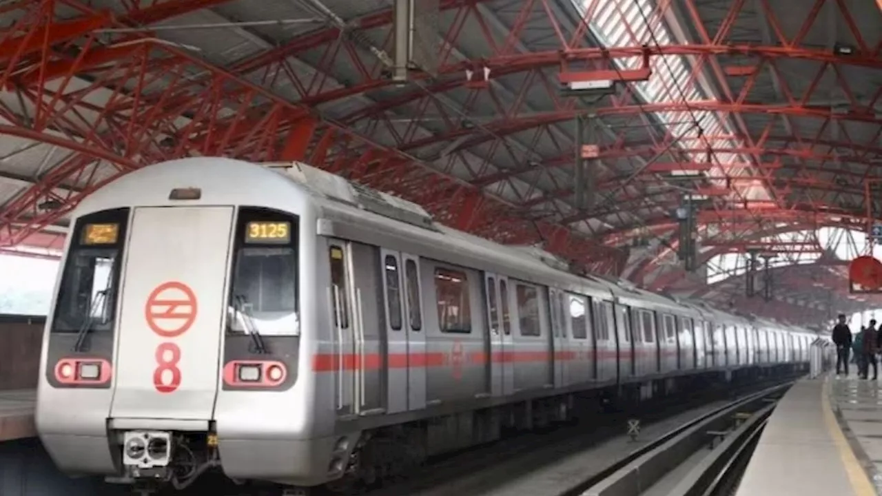 दिल्ली मेट्रो स्टेशनों पर स्मार्ट कार्ड न मिलने की शिकायत पर DMRC ने तोड़ी चुप्पी, सफाई में कही ये बात