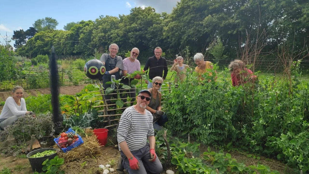 Des ateliers pour apprendre ensemble dans ce jardin partagé près de Paimpol