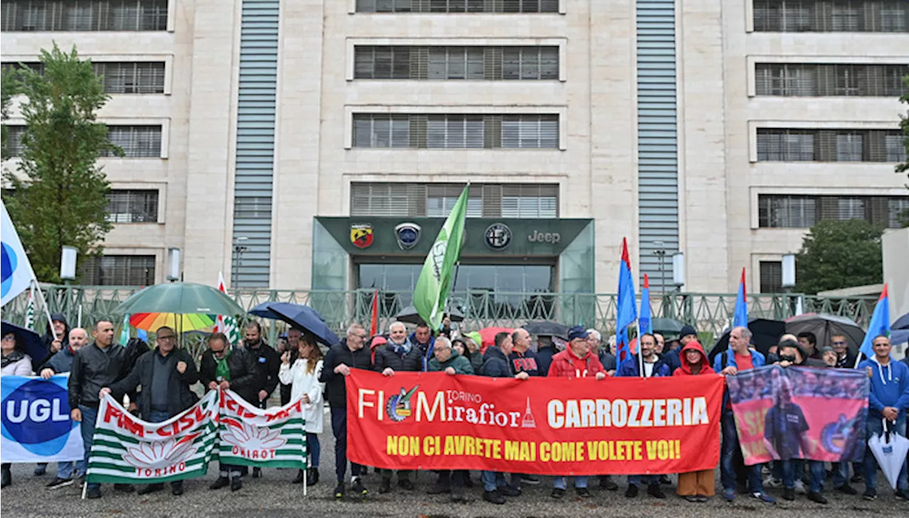 Torino, manifestazione operai cassintegrati di Mirafiori