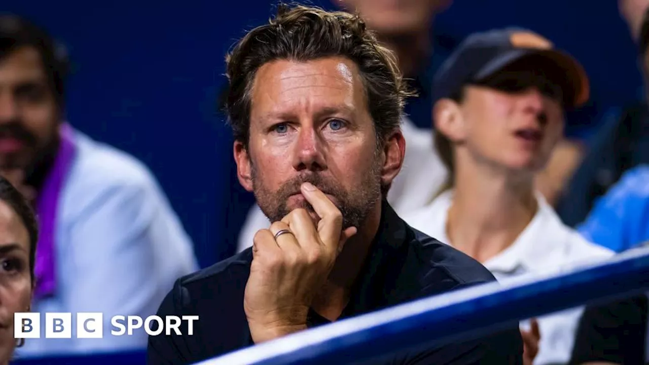 Iga Swiatek appoints Naomi Osaka's former coach Wim Fissette