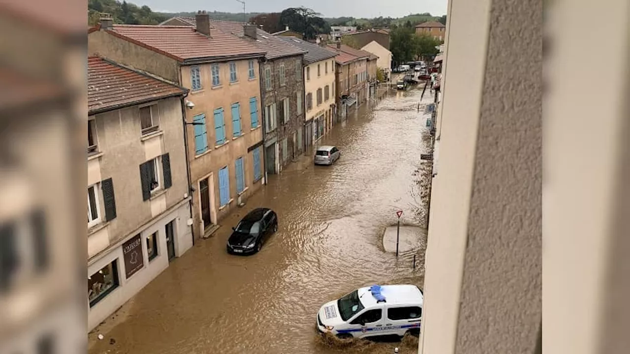 Inondations dans le Rhône: les établissements scolaires fermés dans 51 communes vendredi