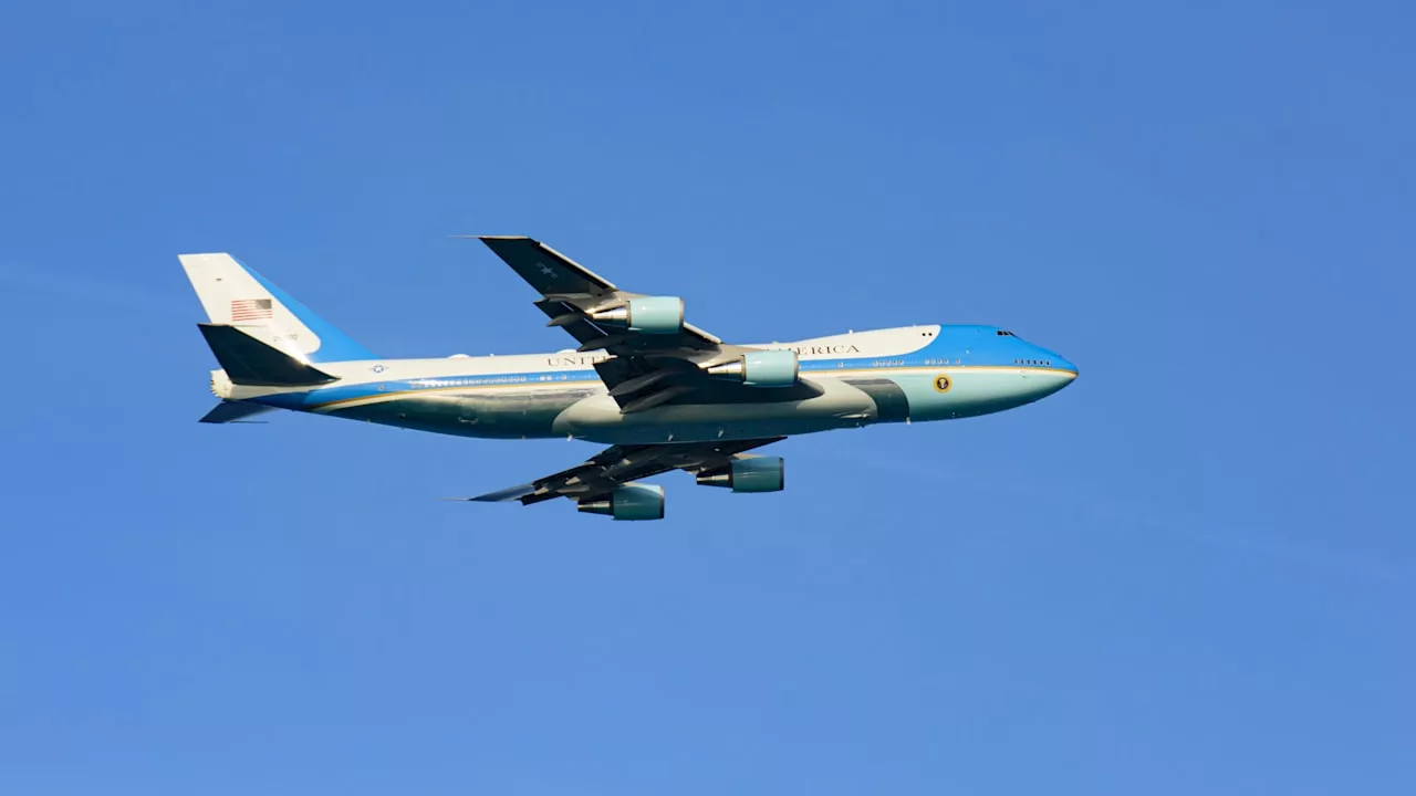 Biden-Besuch in Berlin: BILD erklärt die Air Force One