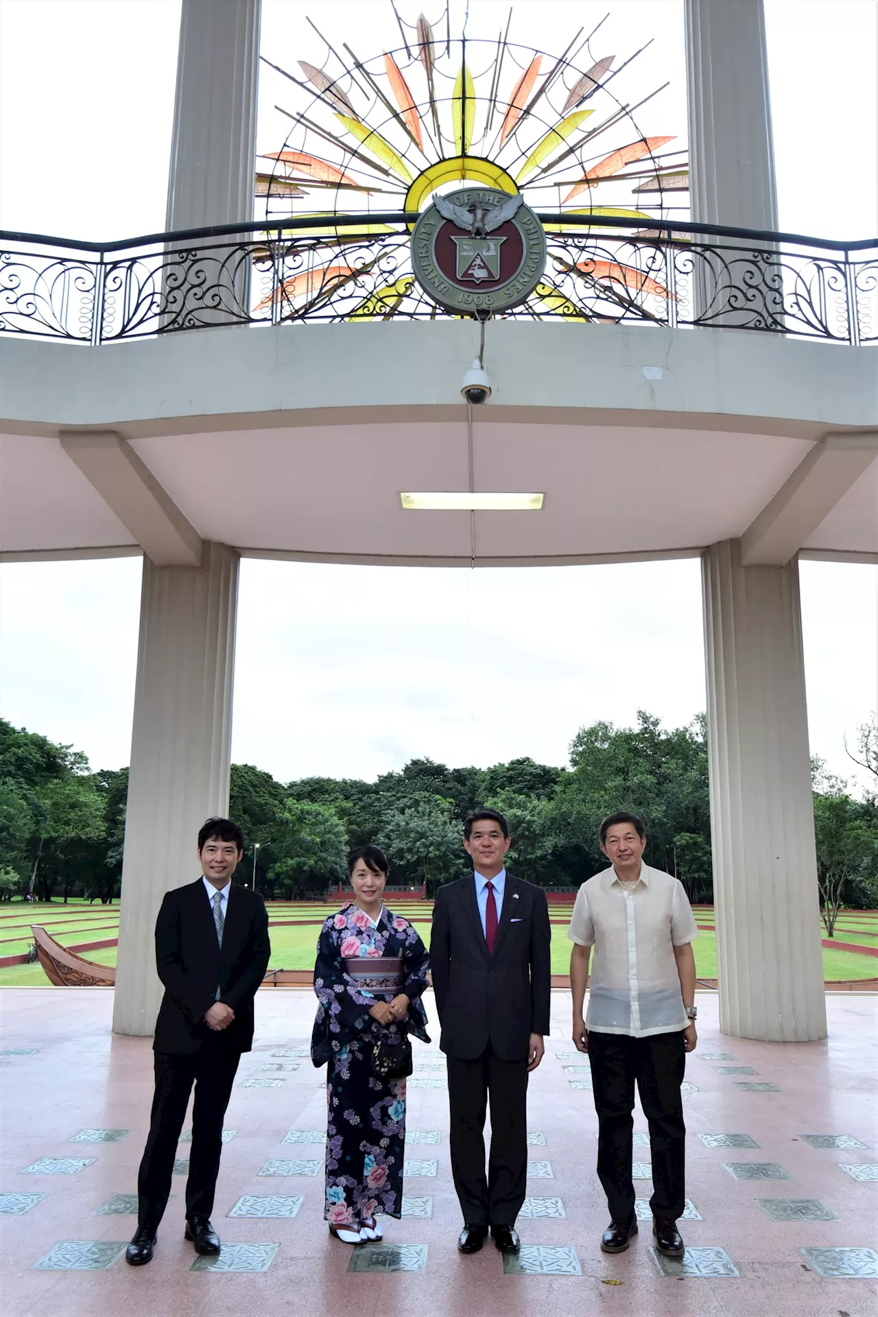 Japan envoy visits UP-Diliman for an official campus tour