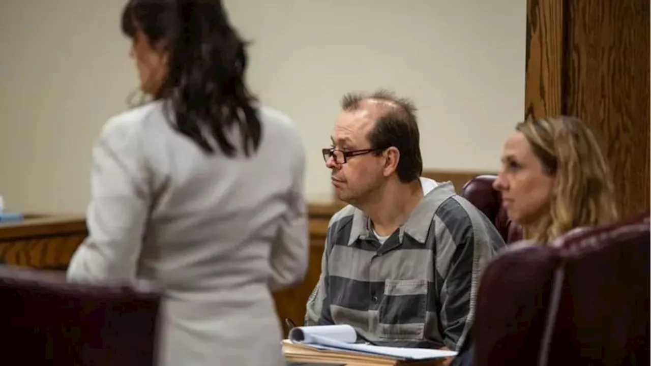 Texas lawmakers take extraordinary steps to buy Robert Roberson more time