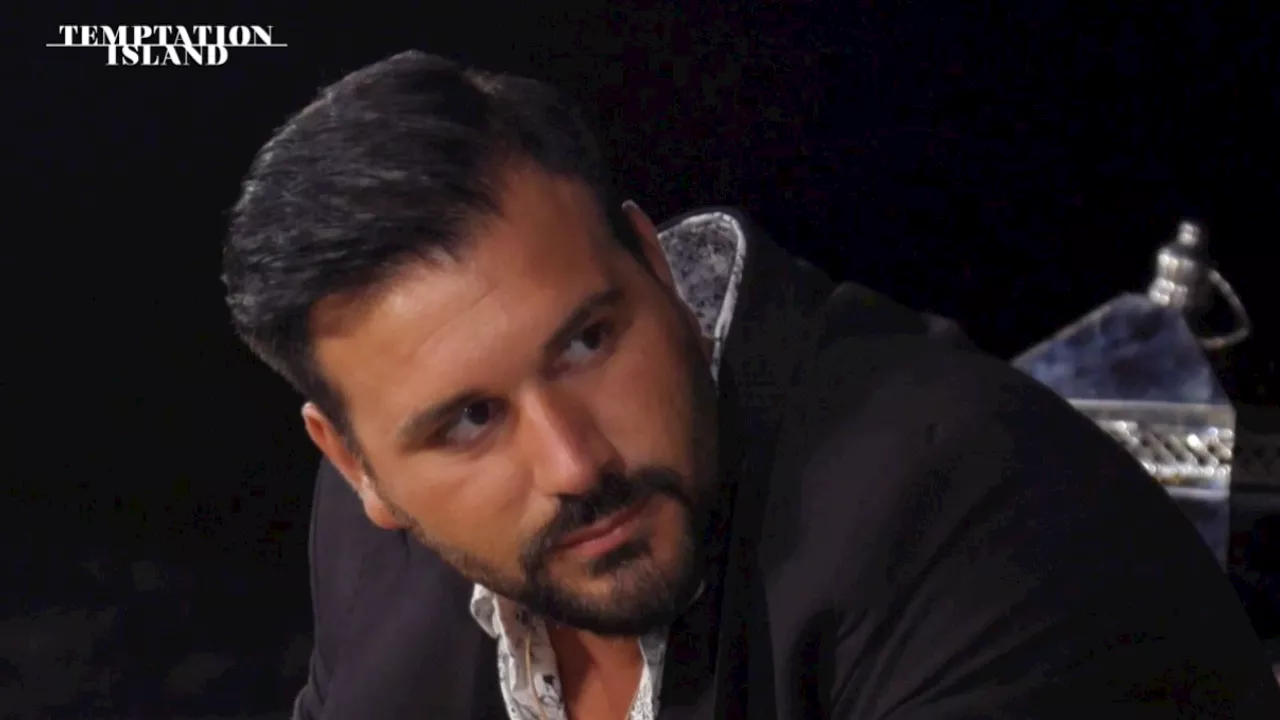 Antonio guarda in diretta la puntata del suo falò di confronto con Titty a Temptation Island