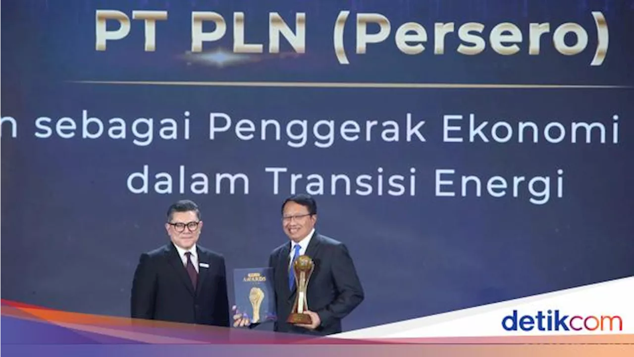 PLN Raih Penghargaan Penggerak Ekonomi Kerakyatan dalam Transisi Energi