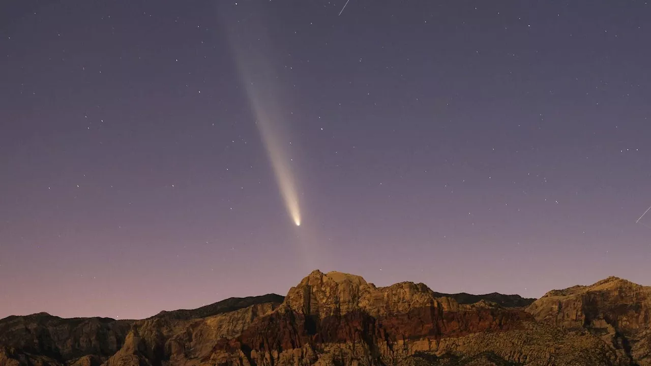 Comet Tracker Tonight: When And Where To See It Thursday With A ‘Supermoon’