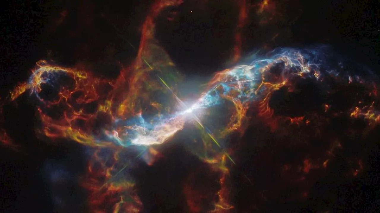 Hubble Telescope Snaps Cosmic ‘Lawn Sprinkler Gone Berserk’