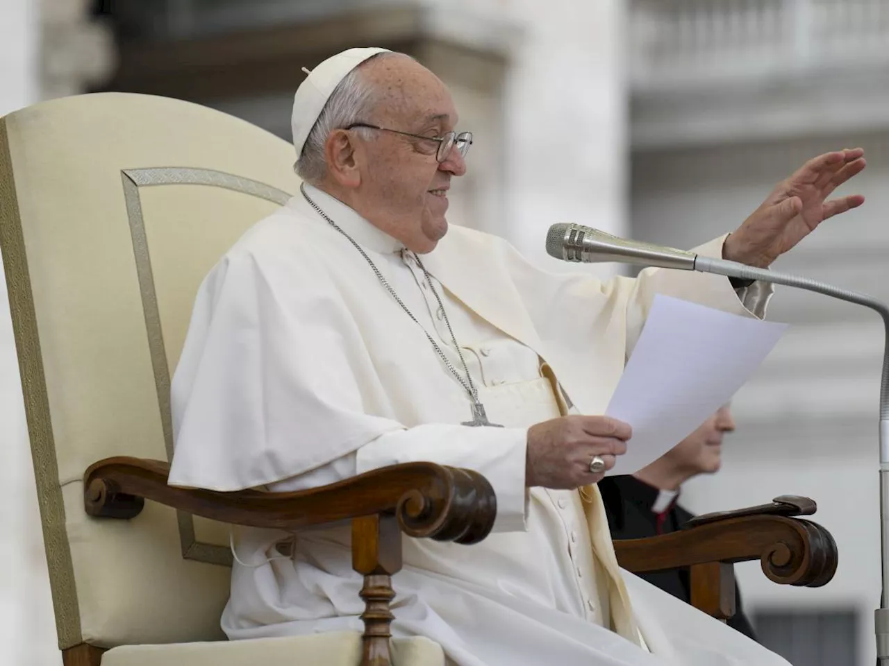 Benedetto Francesco: Mondadori s'aggiudica la nuova autobiografia di Papa Bergoglio