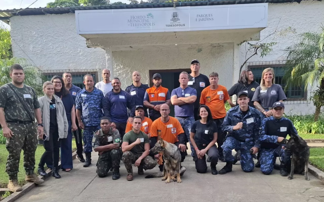 Defesa Civil e Guarda Civil Municipal recebem treinamento para operações com cães de busca e resgate