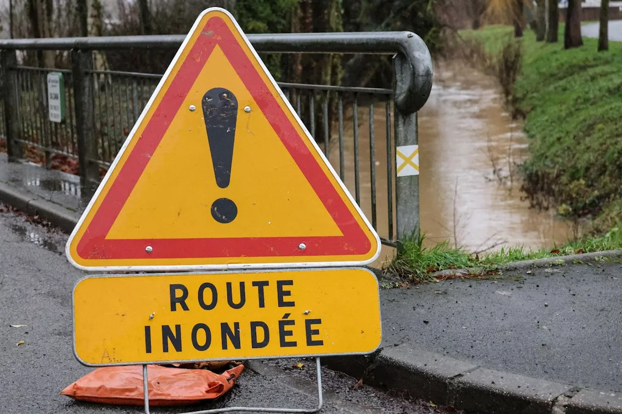 Inondations en Ardèche: écoles et crèches évacuées à Annonay