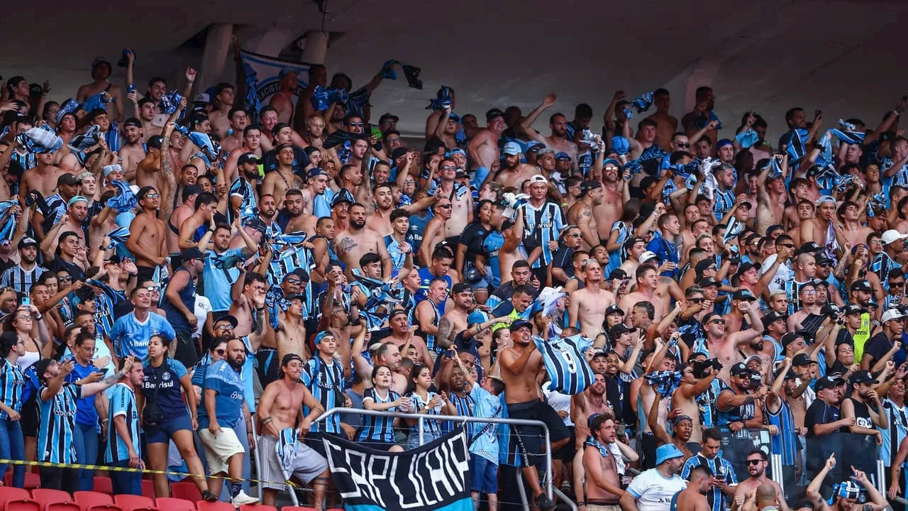 Torcida do Grêmio esgota ingressos para o Gre-Nal 443