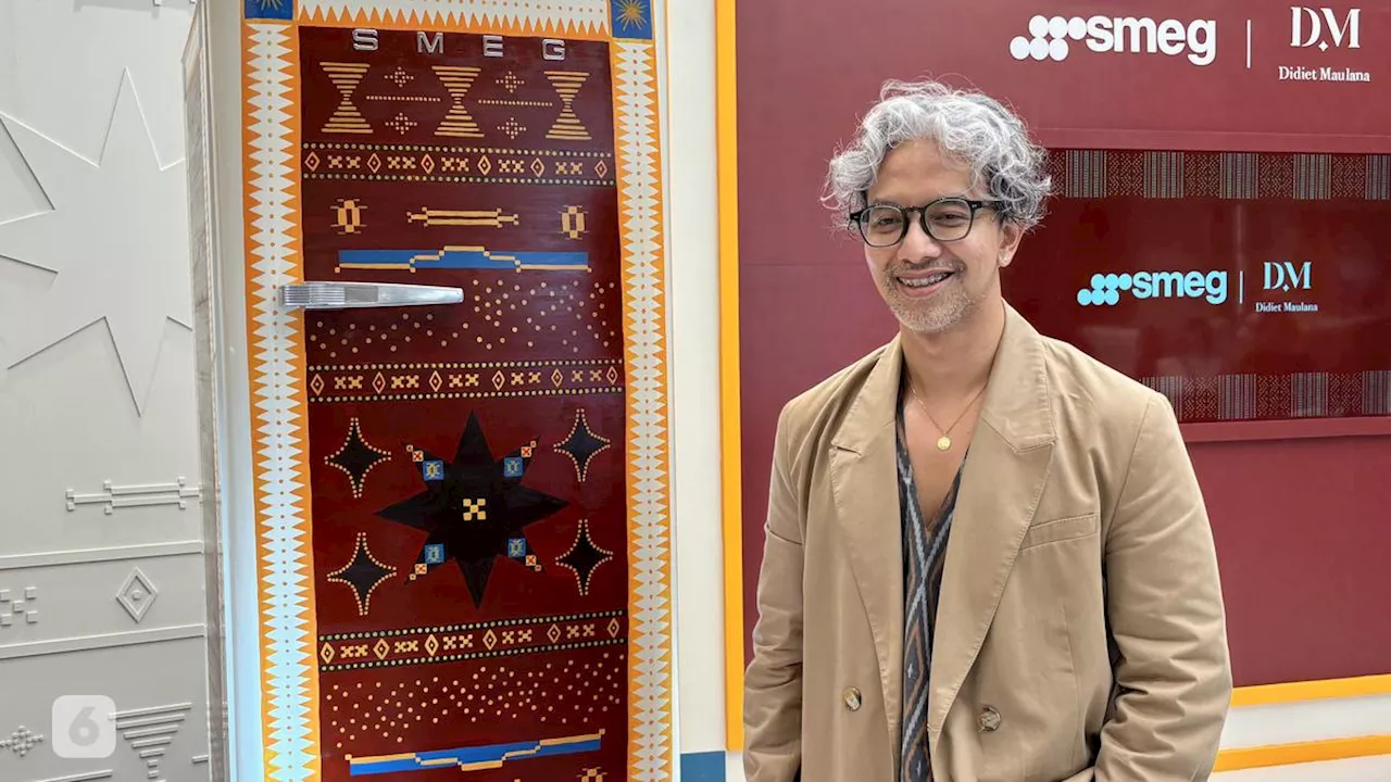 Ketika Didiet Maulana Melukiskan Motif Batik dan Tenun Indonesia di Kulkas Merek Mewah Italia