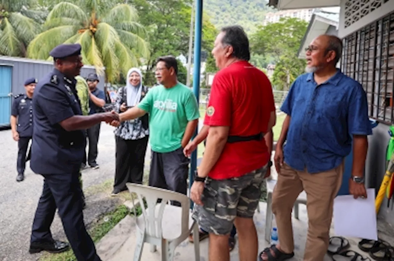 Taman Melawati landslide: Police patrols in place to safeguard evacuated homes, says Selangor top cop