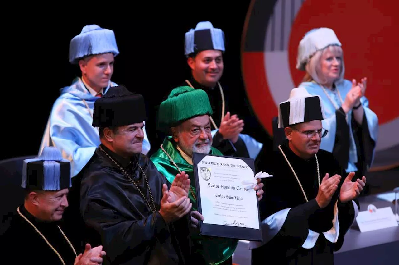 Carlos Slim recibe el doctorado 'Honoris Causa' por la Universidad Anáhuac