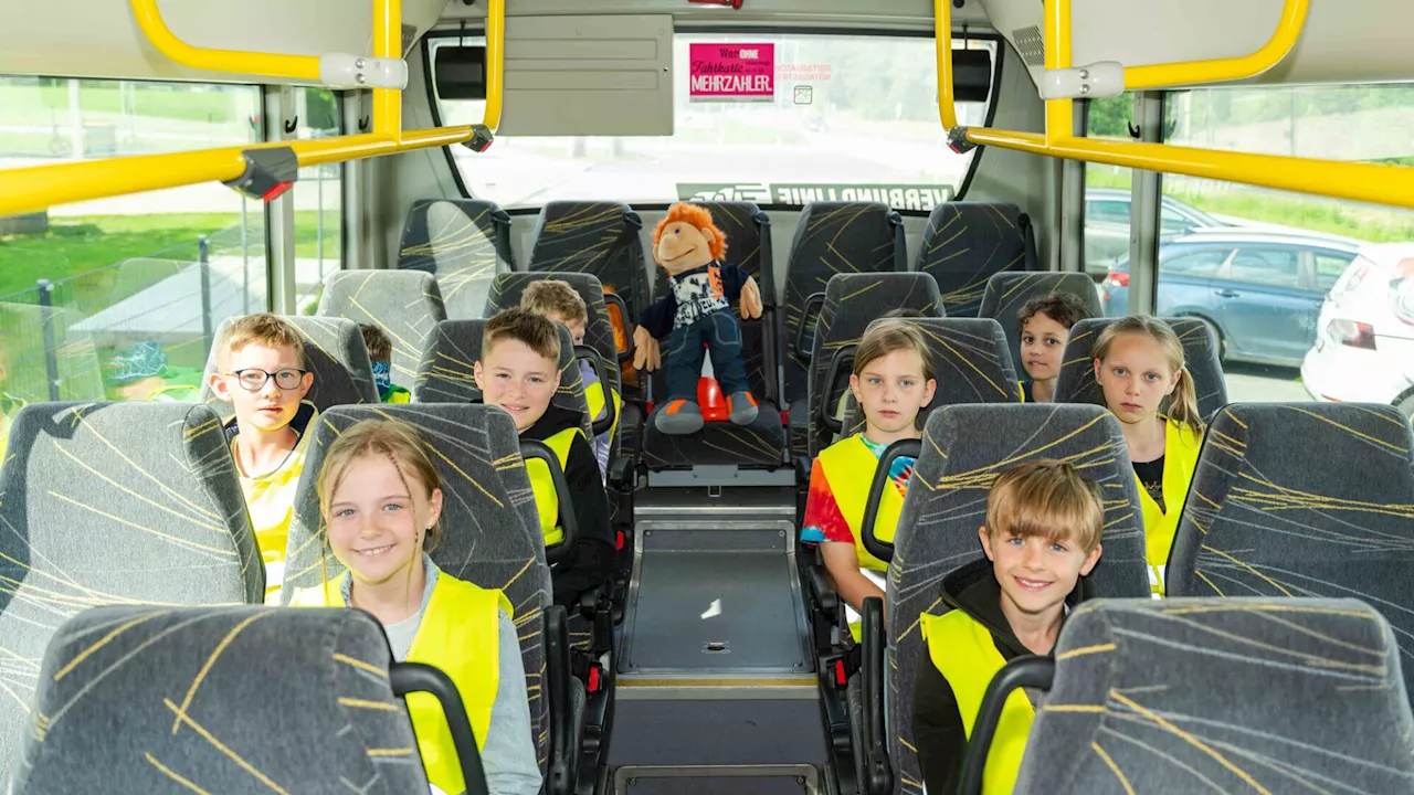 Lassee: Volksschüler trainierten sicheres Busfahren