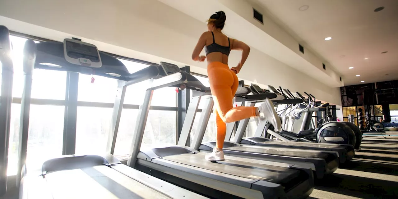 7 Treadmill Workouts for Beginners and Pros Alike, According to Personal Trainers