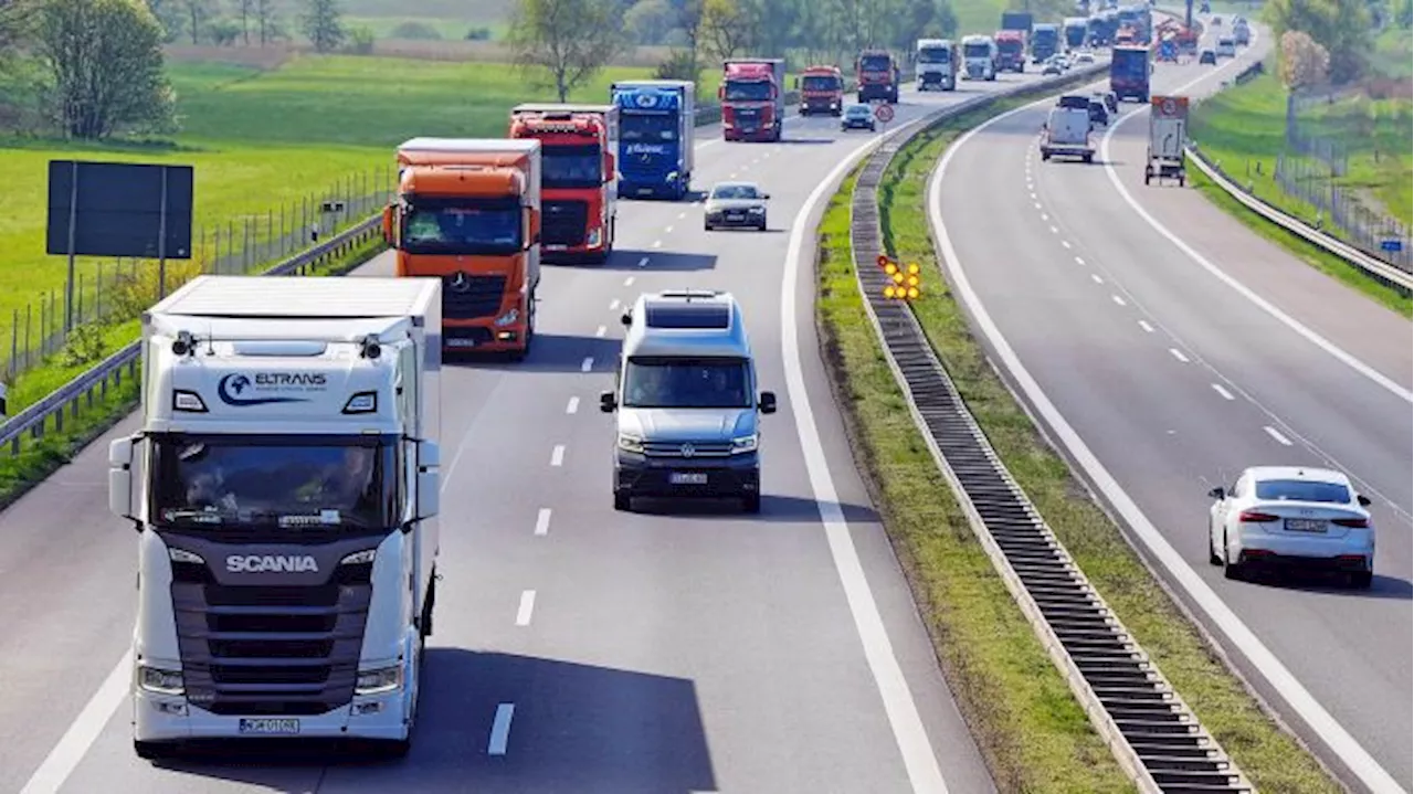 A24 nach schwerem Lkw-Unfall gesperrt