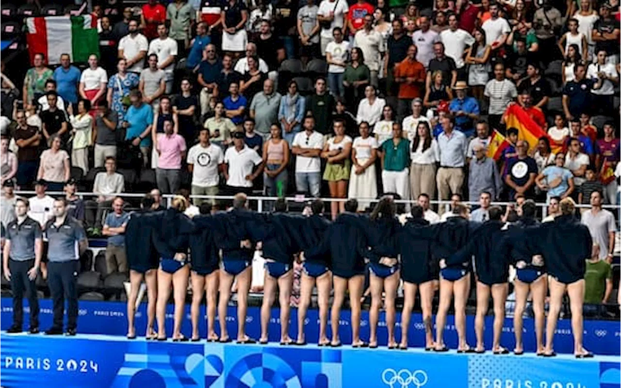 Pallanuoto, 6 mesi di sospensione per il Settebello dopo le proteste ai Giochi di Parigi