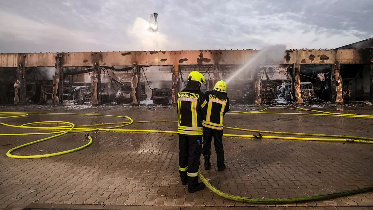 Feuerwehrhaus in Stadtallendorf bei Großbrand zerstört