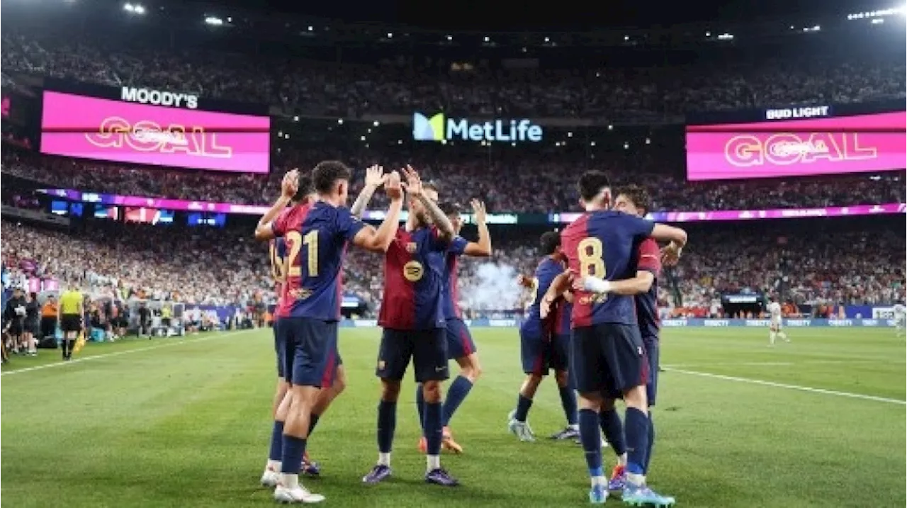 Derbi El Clasico Real Madrid vs Barcelona: Blaugrana Kenakan Jersi Coldplay