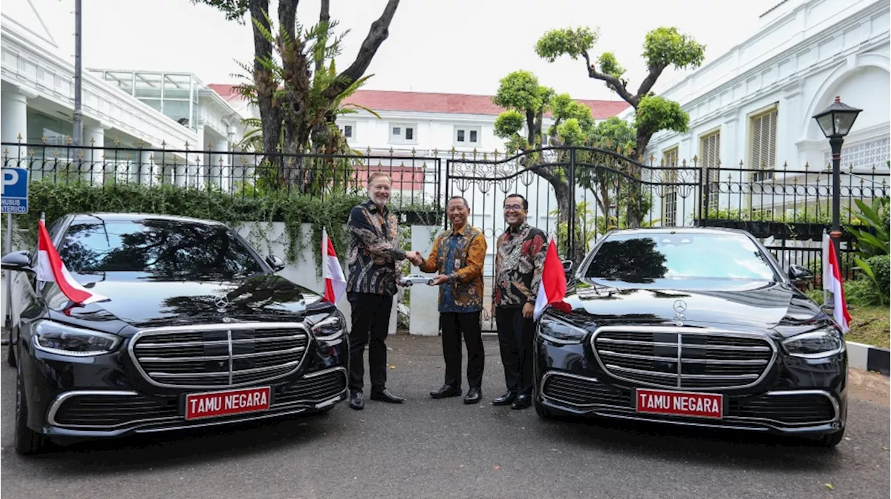 Puluhan Mobil Mewah Mercedes-Benz Dikerahkan untuk Dukung Pelantikan Prabowo