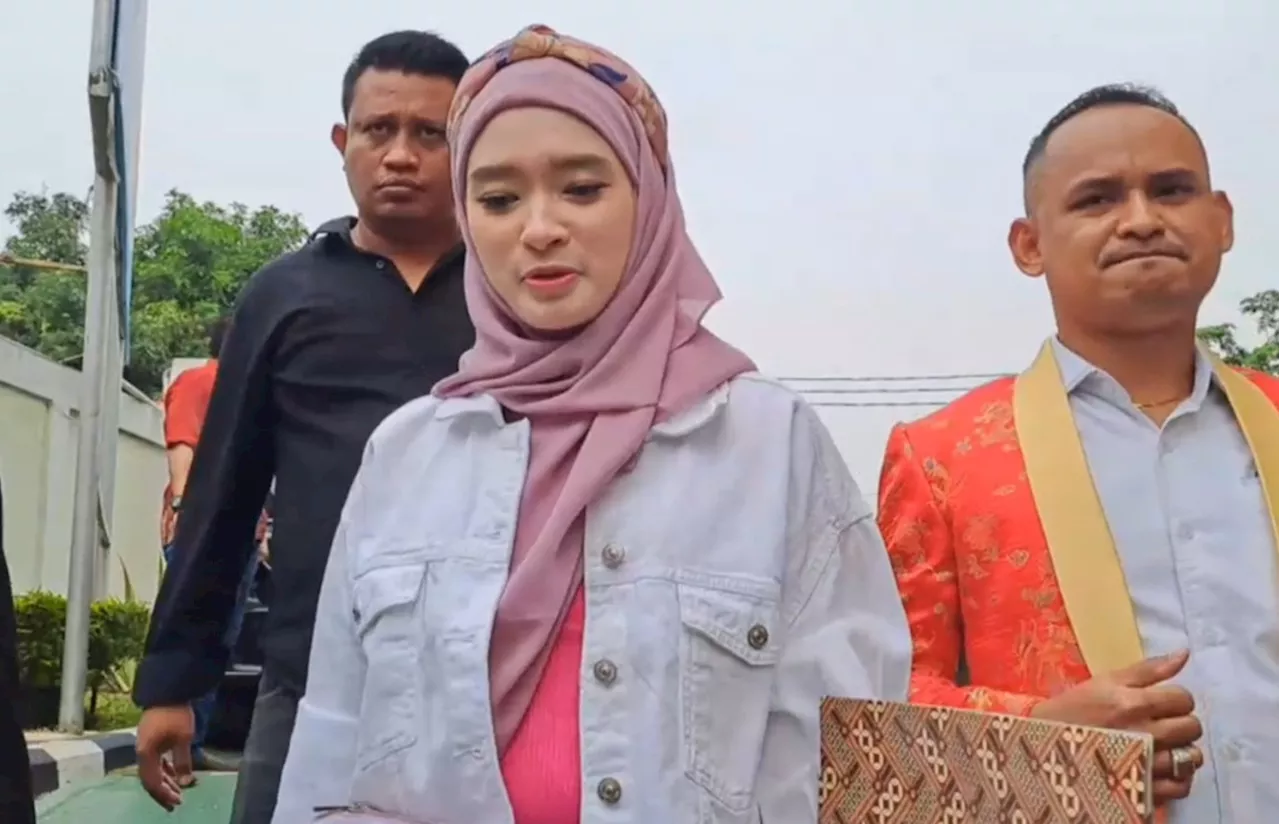 Diam-diam Sudah Punya Pacar, Inara Rusli Menunggu Dilamar