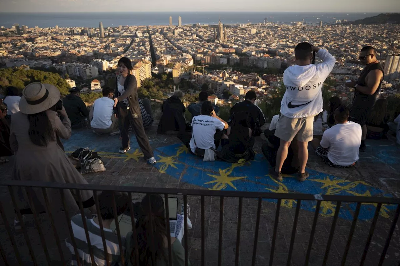 Spain’s criminal gangs earn millions renting tourist flats illegally, officials say