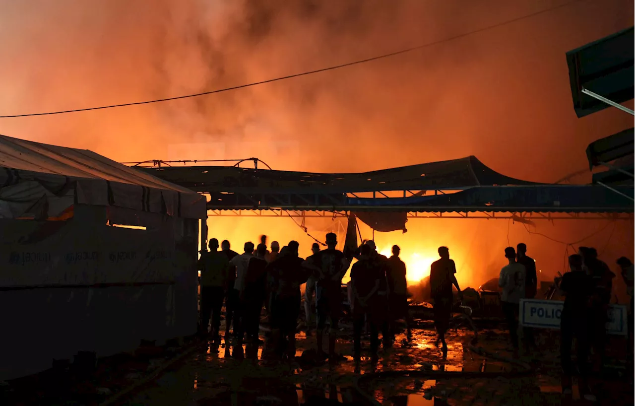 Israel&#8217;s Bombing of Palestinians in Tent Camps Draws International Outrage