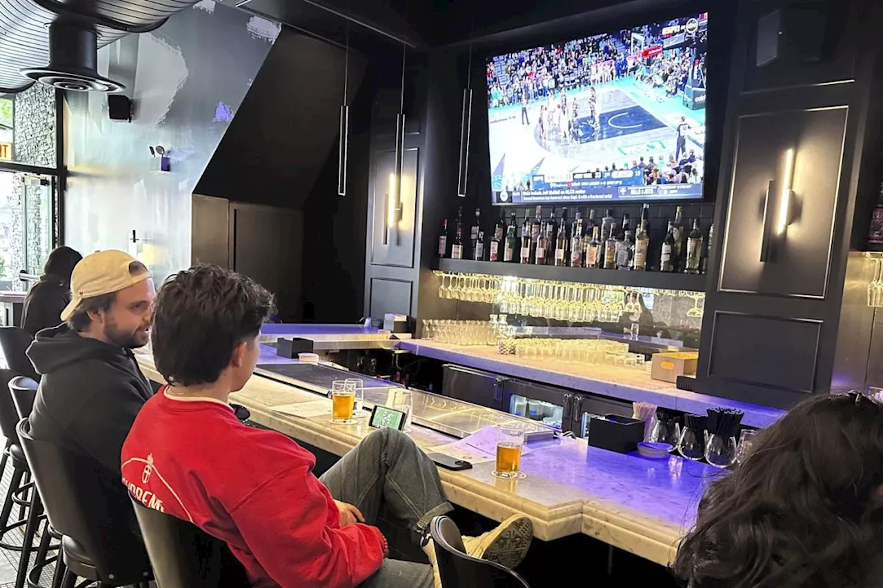 During WNBA season, bars and restaurants say they saw greater customer demand for women's sports