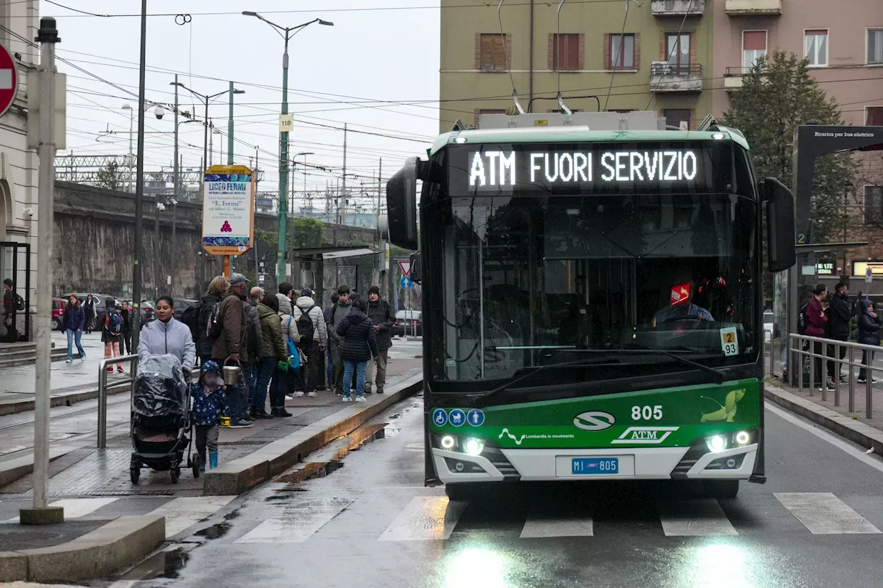 Sciopero 18 Ottobre, Venerdì Nero Da Trsporti A Scuola: Orari Dello ...