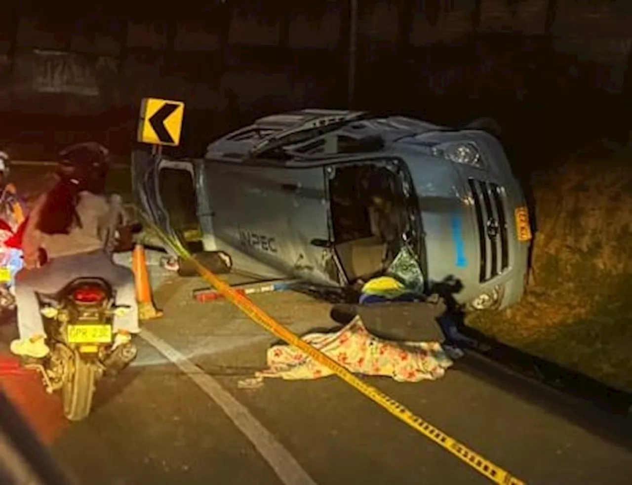 Cuatro muertos y cinco heridos deja ataque a vehículo del Inpec en la vía Panamericana