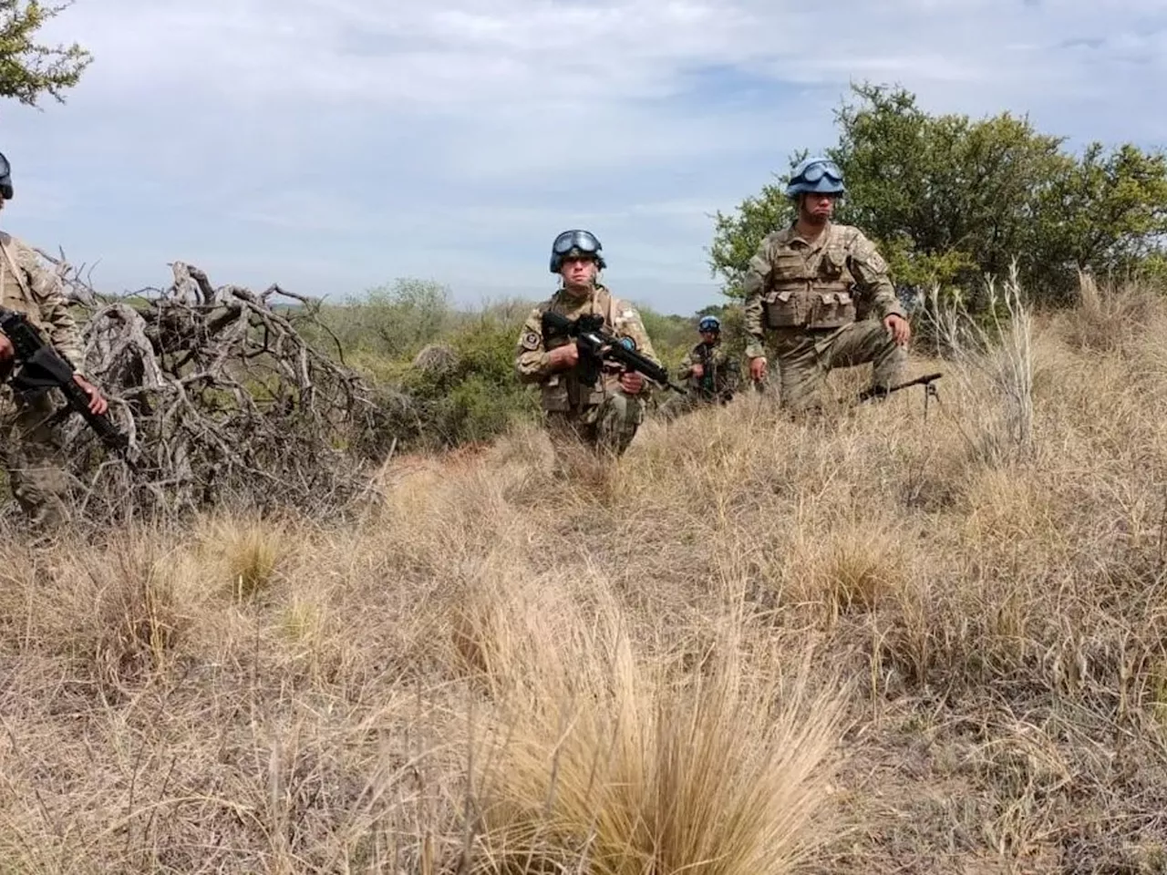 Desplegarán tropas del Ejército en las fronteras con Paraguay, Bolivia y Brasil