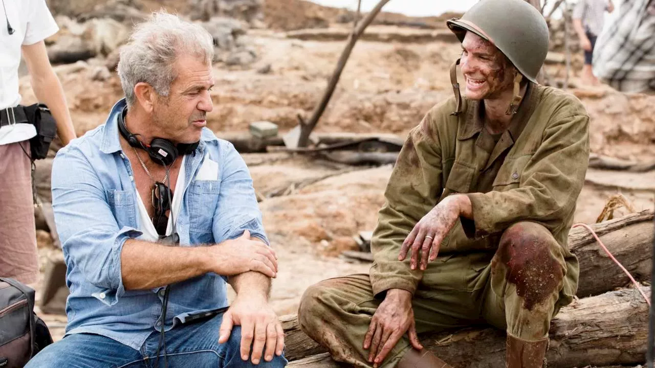 Andrew Garfield difende Mel Gibson: 'Tutti meritano una seconda occasione, lui merita di fare film'