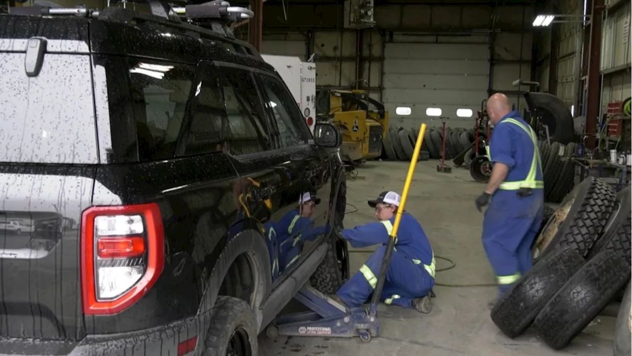 Slight chance of snow in Lethbridge has city crews, tire shops preparing