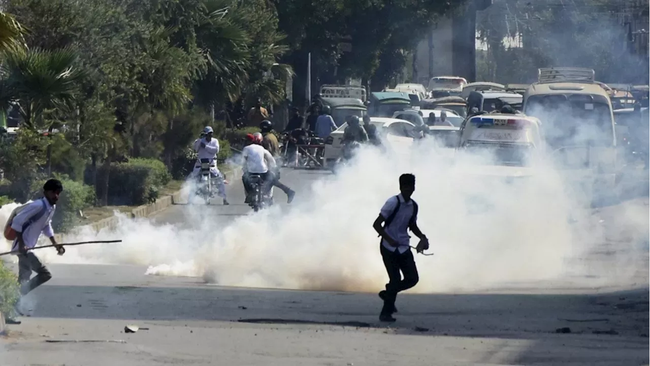 Pakistan's Punjab Province Shuts Schools For 2 Days To Contain Protests ...