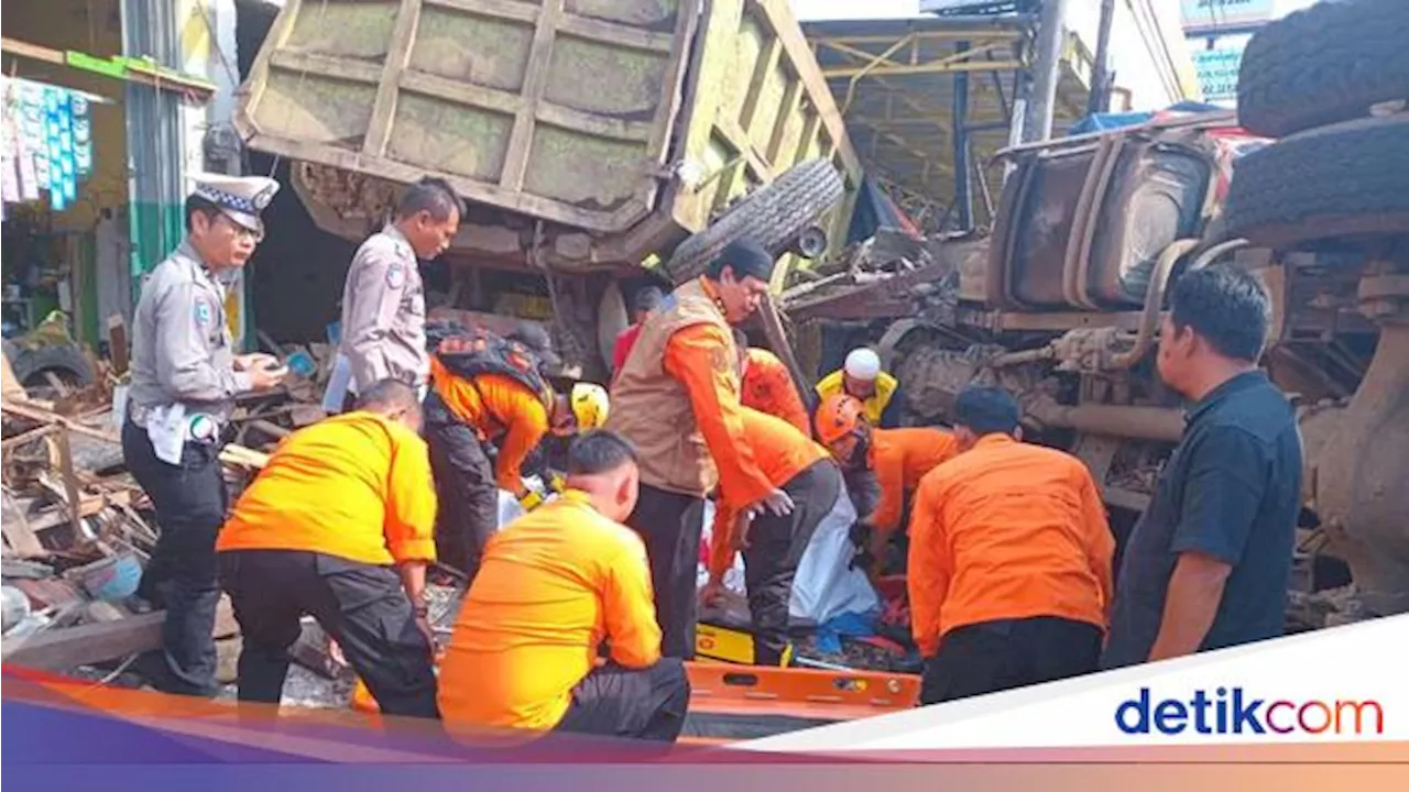 5 Fakta Ngerinya Kecelakaan Beruntun di Subang