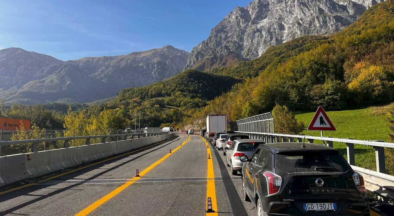 Gran Sasso, acqua torbida: sospesi i lavori nel tunnel