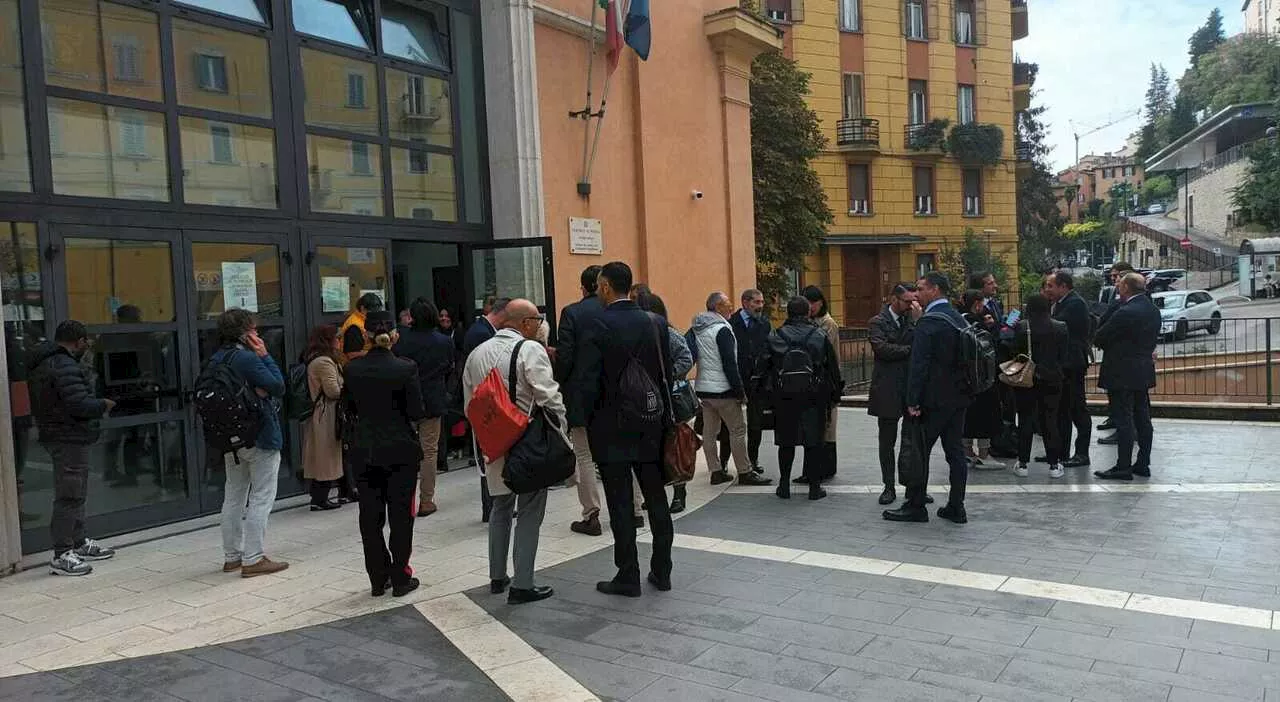 Perugia, tribunale fuori uso per ore. Ecco cosa è successo in via XIV Settembre