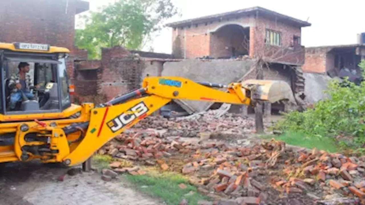 Bulldozer Action : अब हर हफ्ते गरजेगा बुलडोजर, प्लॉटिंग करने वालों के लिए बुरी खबर; महायोजना लागू होने के बाद अफसरों ने लिया फैसला