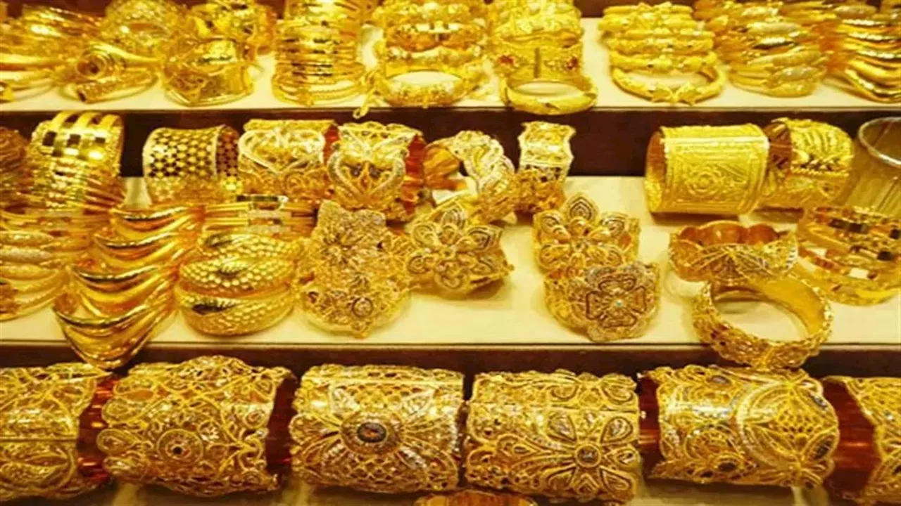 Gold-Silver Price: फेस्टिव सीजन के शुरुआत में ही सोने ने दिखाया तेवर, 80000 रुपये के करीब पहुंचा इस शहर में गोल्ड प्राइस