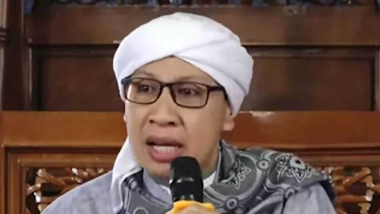 3 Amalan sebelum Sholat yang Dapat Menghapus Dosa, Dibagikan Buya Yahya