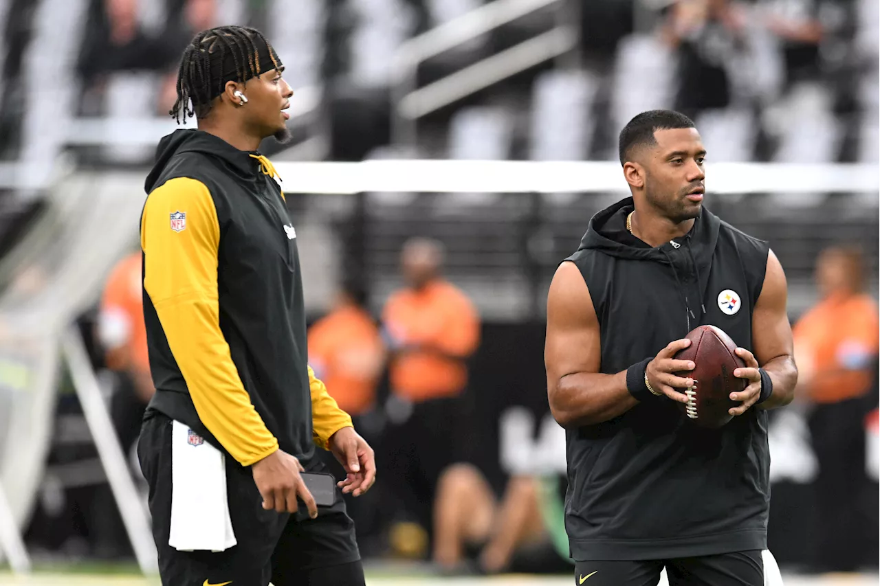 Steelers' Mike Tomlin Non-Commital About Which Quarterback Will Start Sunday