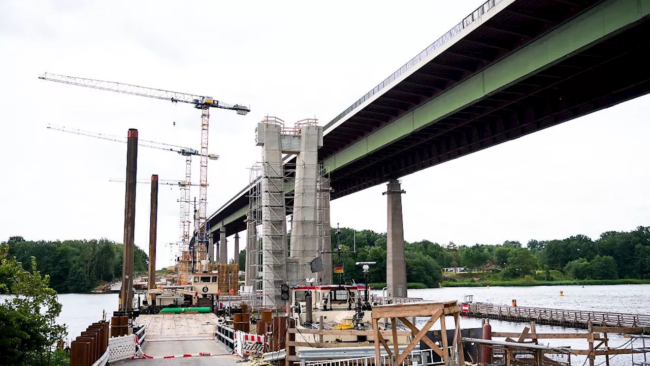 Hamburg & Schleswig-Holstein: Baufortschritt: Die neue Rader Hochbrücke wächst