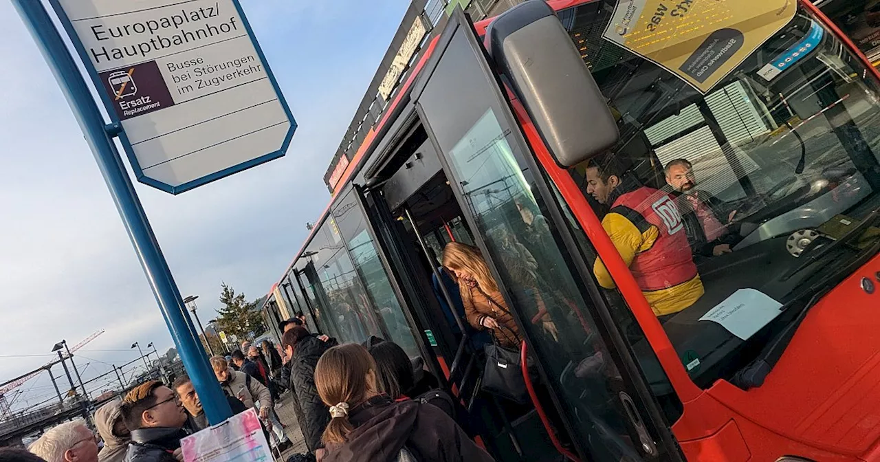 Dreimal so lange unterwegs: Mit dem Ersatzbus zwischen Wohnort und Arbeit pendeln